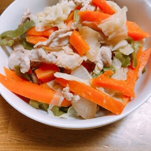 家にある野菜で肉野菜炒め